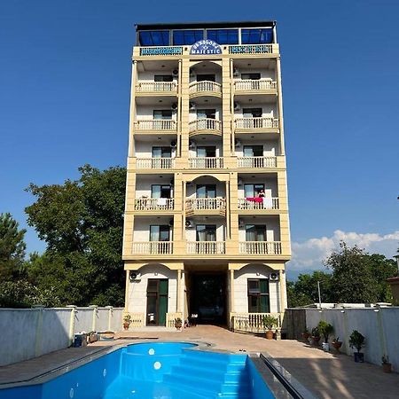 Majestic Hotell Kobuleti Eksteriør bilde