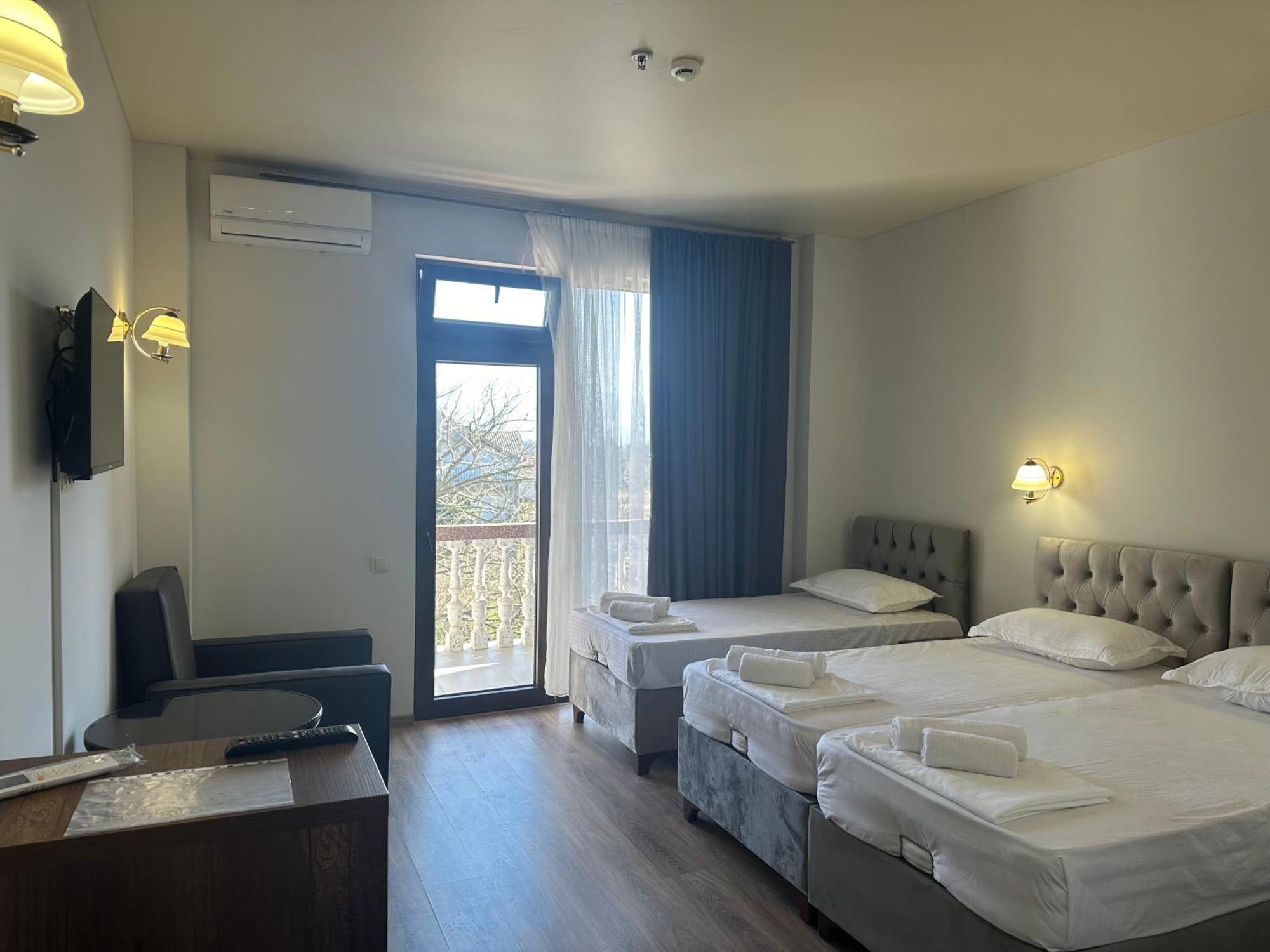 Majestic Hotell Kobuleti Eksteriør bilde