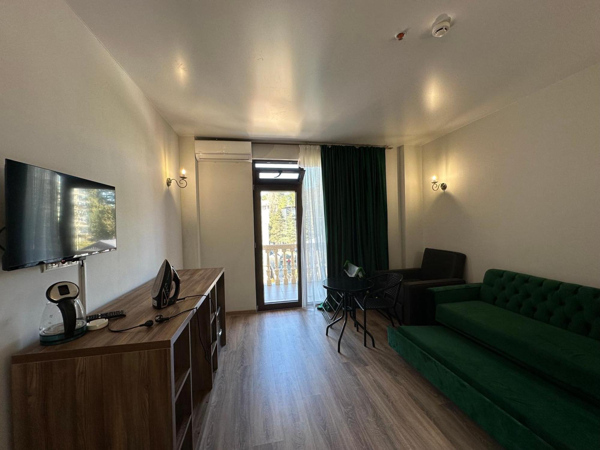 Majestic Hotell Kobuleti Eksteriør bilde