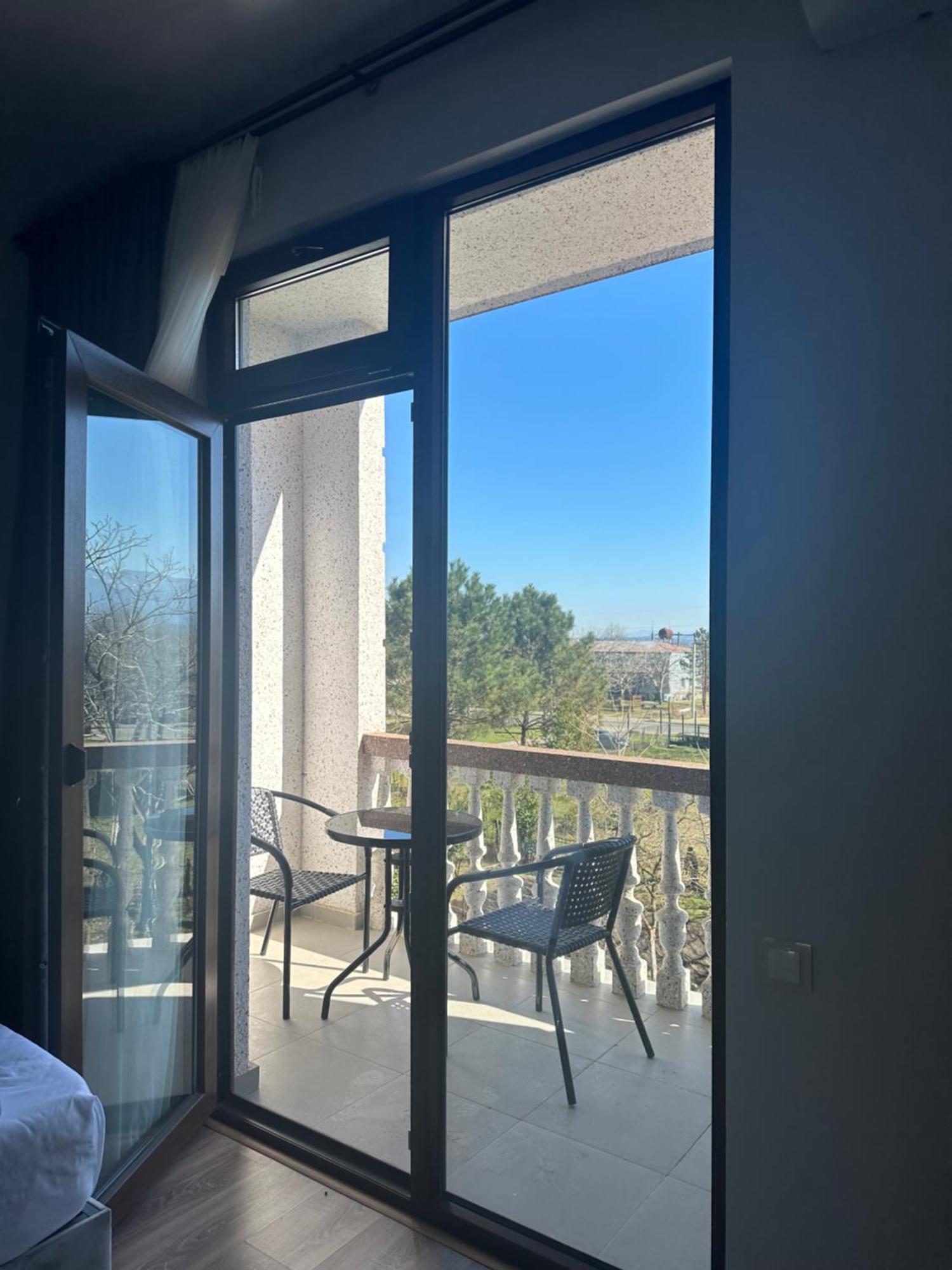 Majestic Hotell Kobuleti Eksteriør bilde