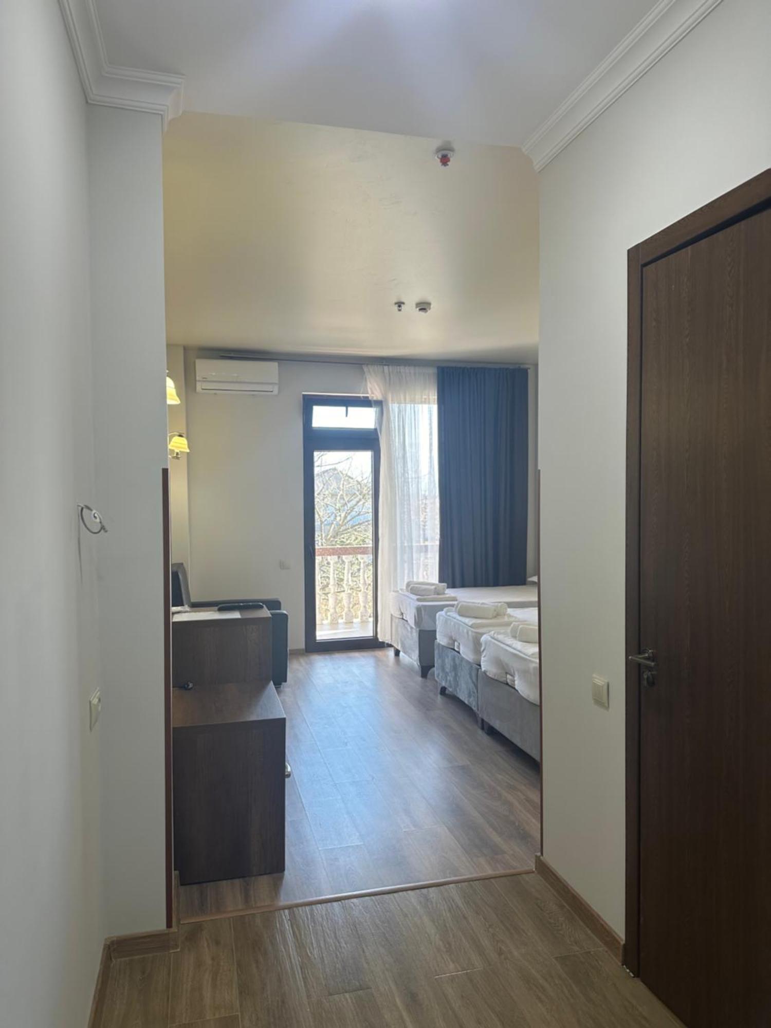 Majestic Hotell Kobuleti Eksteriør bilde