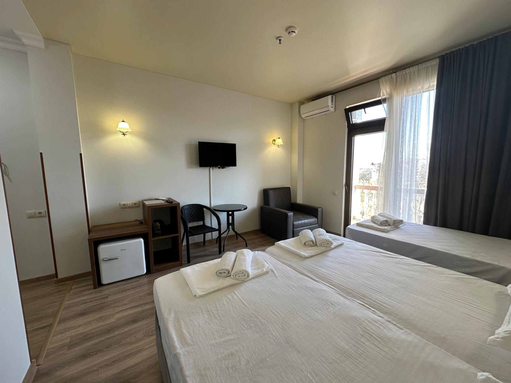 Majestic Hotell Kobuleti Eksteriør bilde