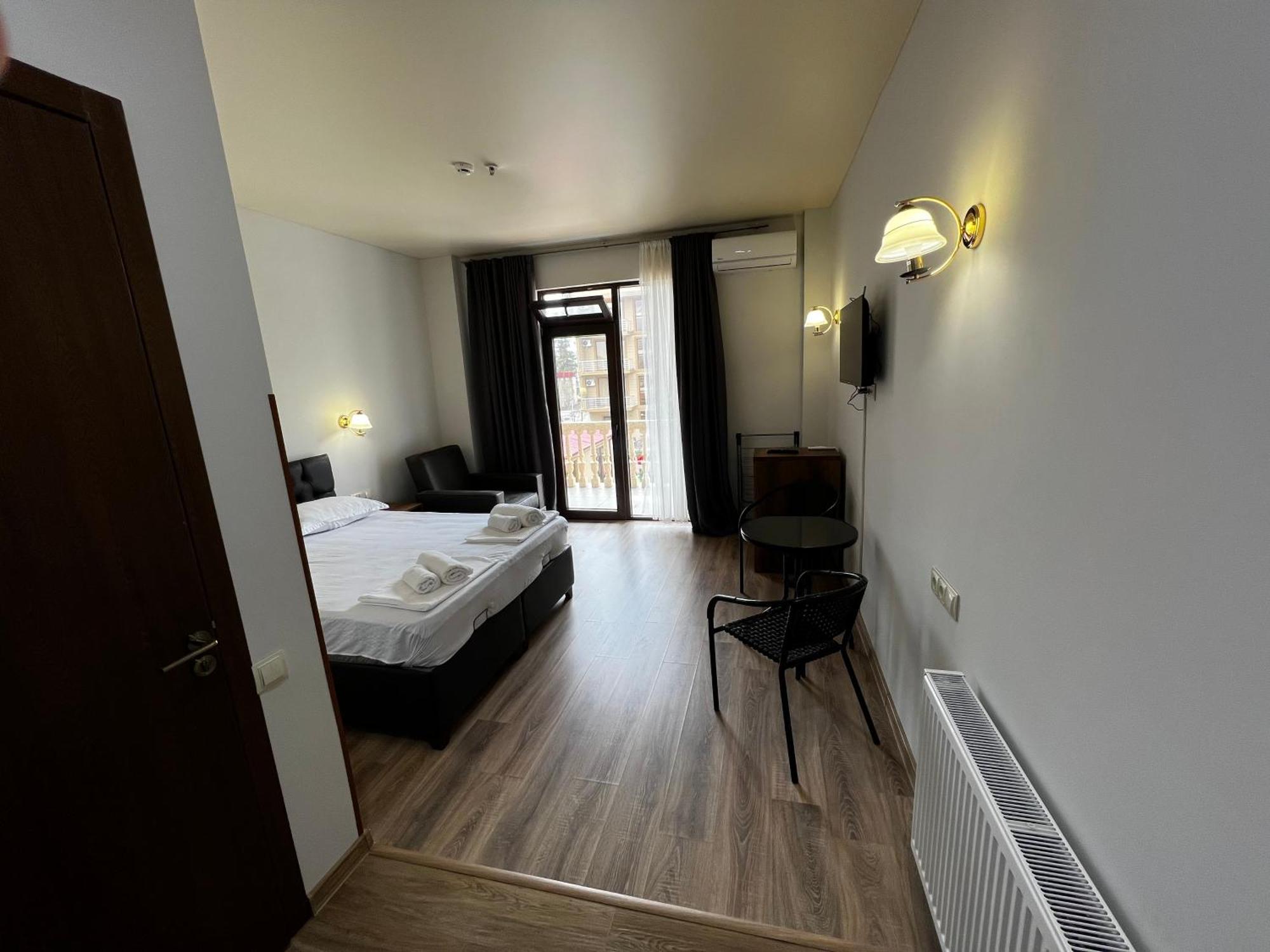 Majestic Hotell Kobuleti Eksteriør bilde