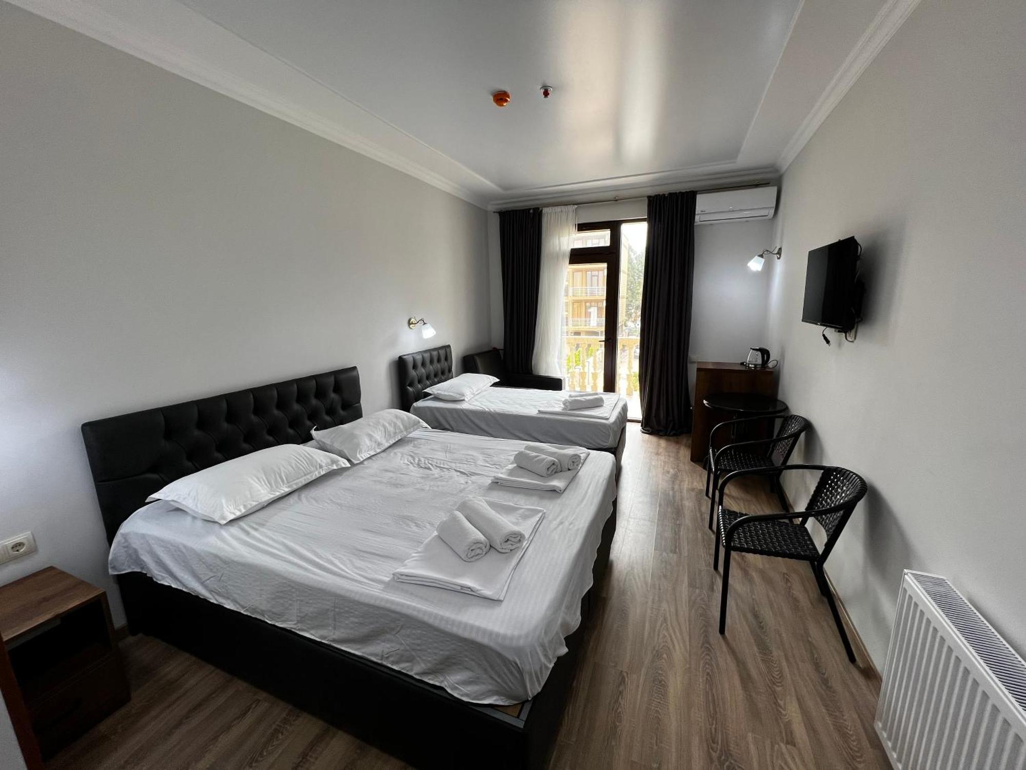 Majestic Hotell Kobuleti Eksteriør bilde